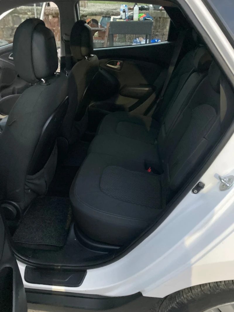 Hyundai IX35 1.7 4x2 EVRO 5, снимка 13 - Автомобили и джипове - 52348124