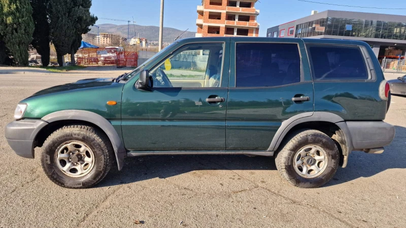 Nissan Terrano II, снимка 5 - Автомобили и джипове - 52814302