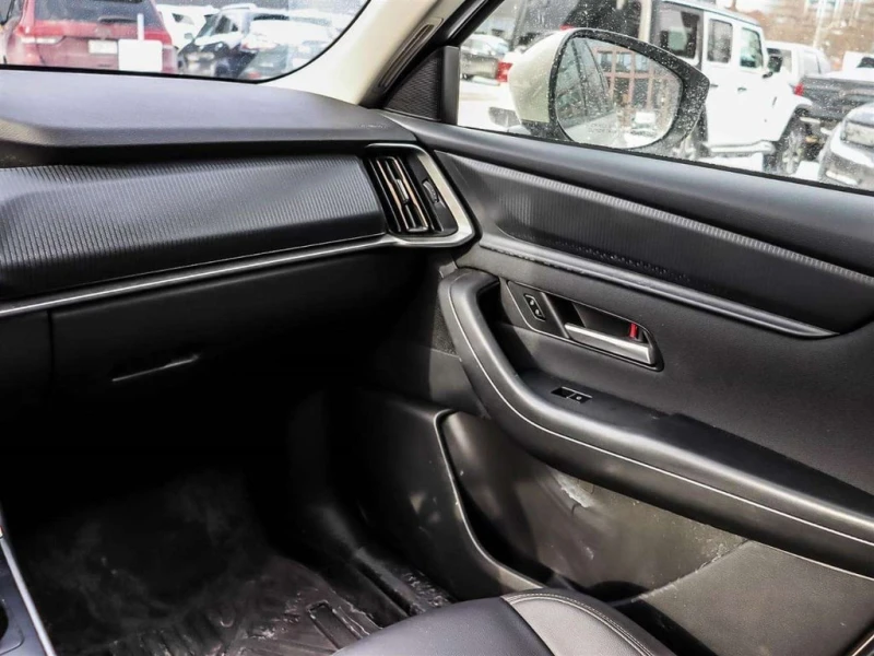 Mazda CX-90 * Premium Sport * CARFAX * ЦЕНА ДО БГ, снимка 12 - Автомобили и джипове - 53193539