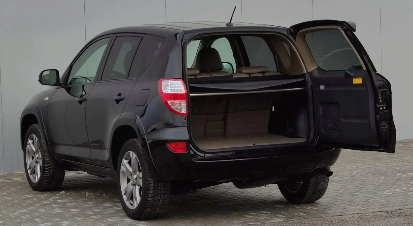 Toyota Rav4 * FACELIFT* 4WD*  | Mobile.bg — изображение 16