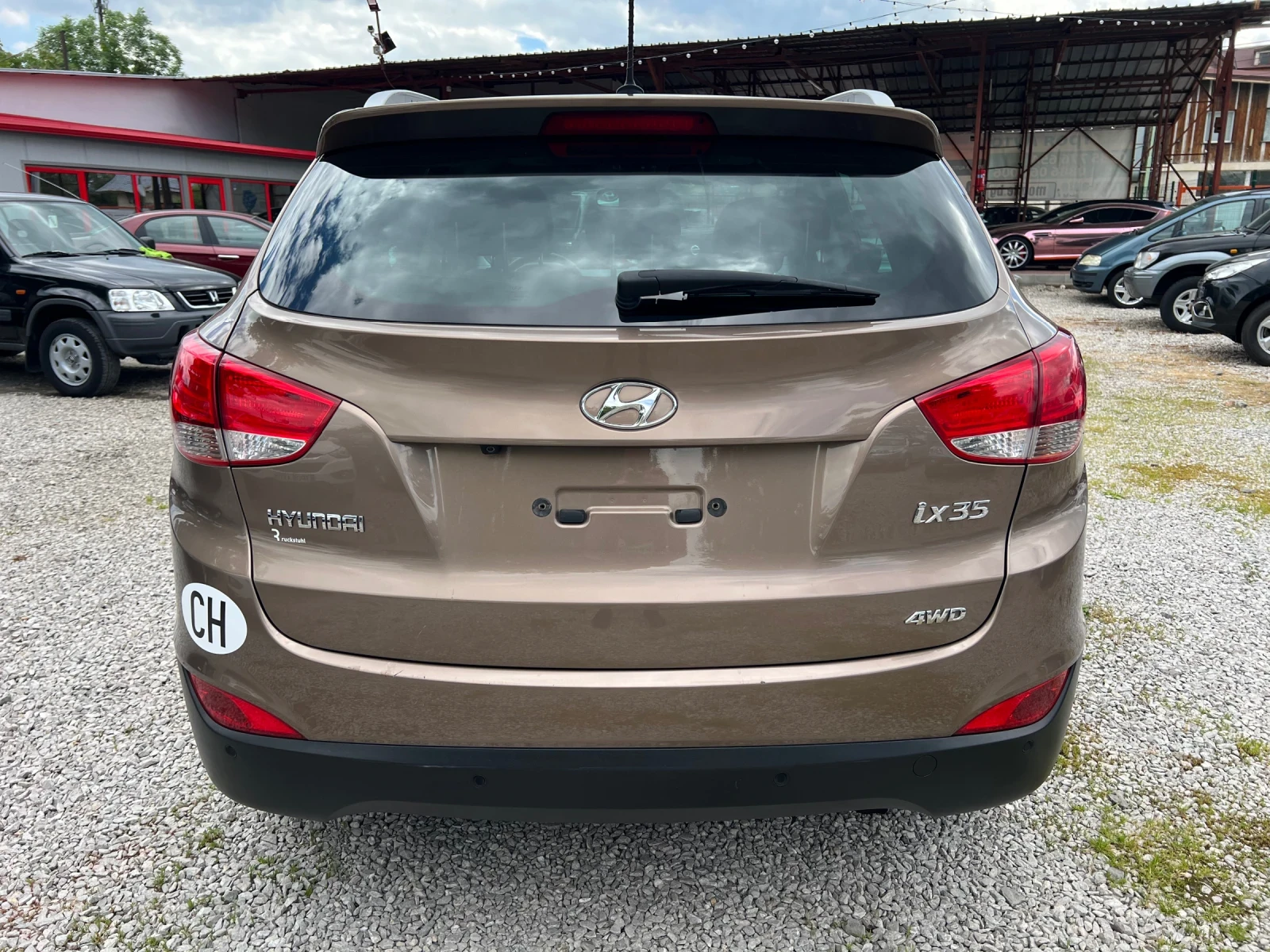Hyundai IX35 2.0* 4WD* АВТОМАТИК* ШВЕЙЦАРИЯ* КОЖА* НАВИ* КАМЕРА - изображение 6