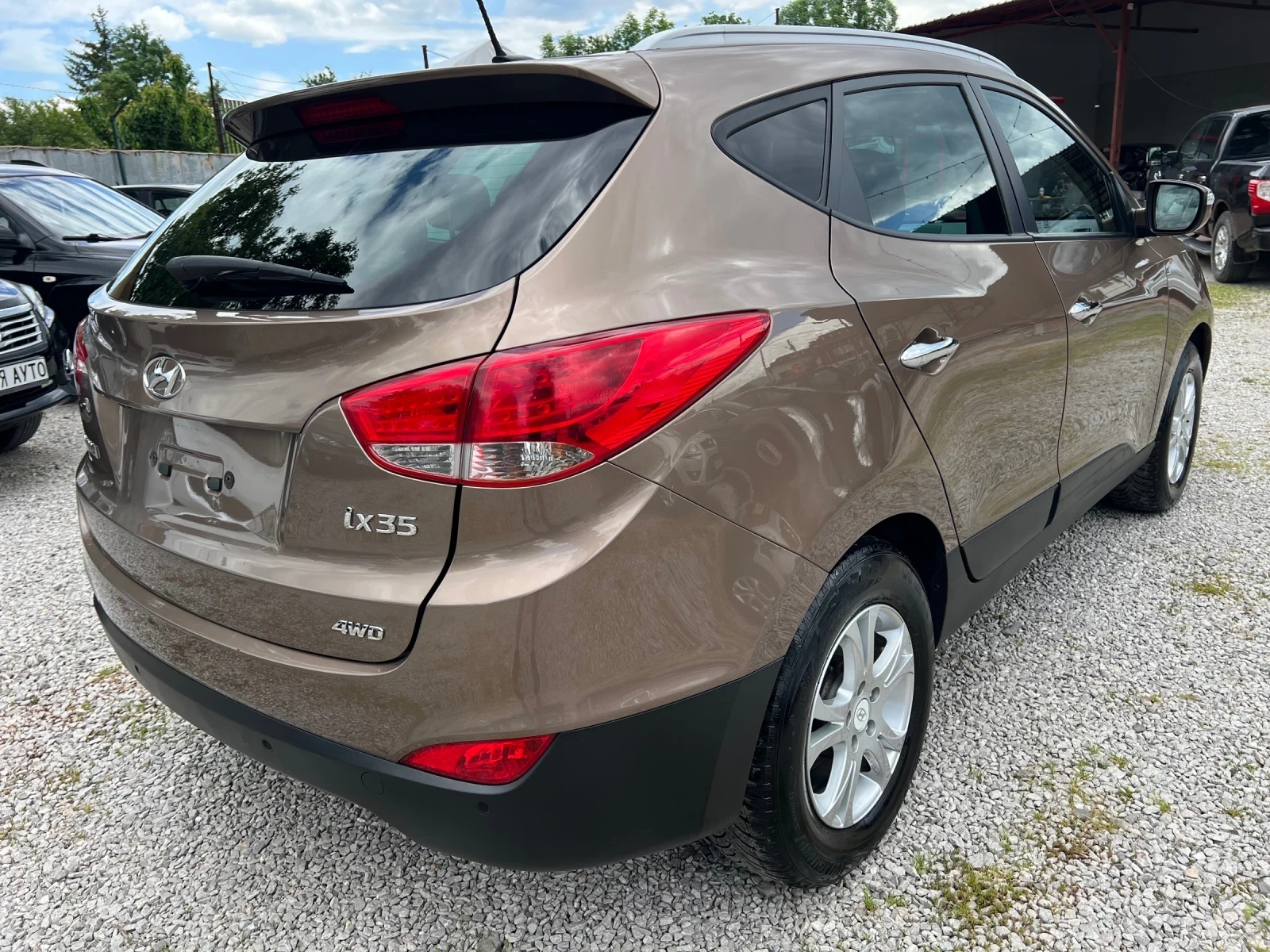 Hyundai IX35 2.0* 4WD* АВТОМАТИК* ШВЕЙЦАРИЯ* КОЖА* НАВИ* КАМЕРА - изображение 5