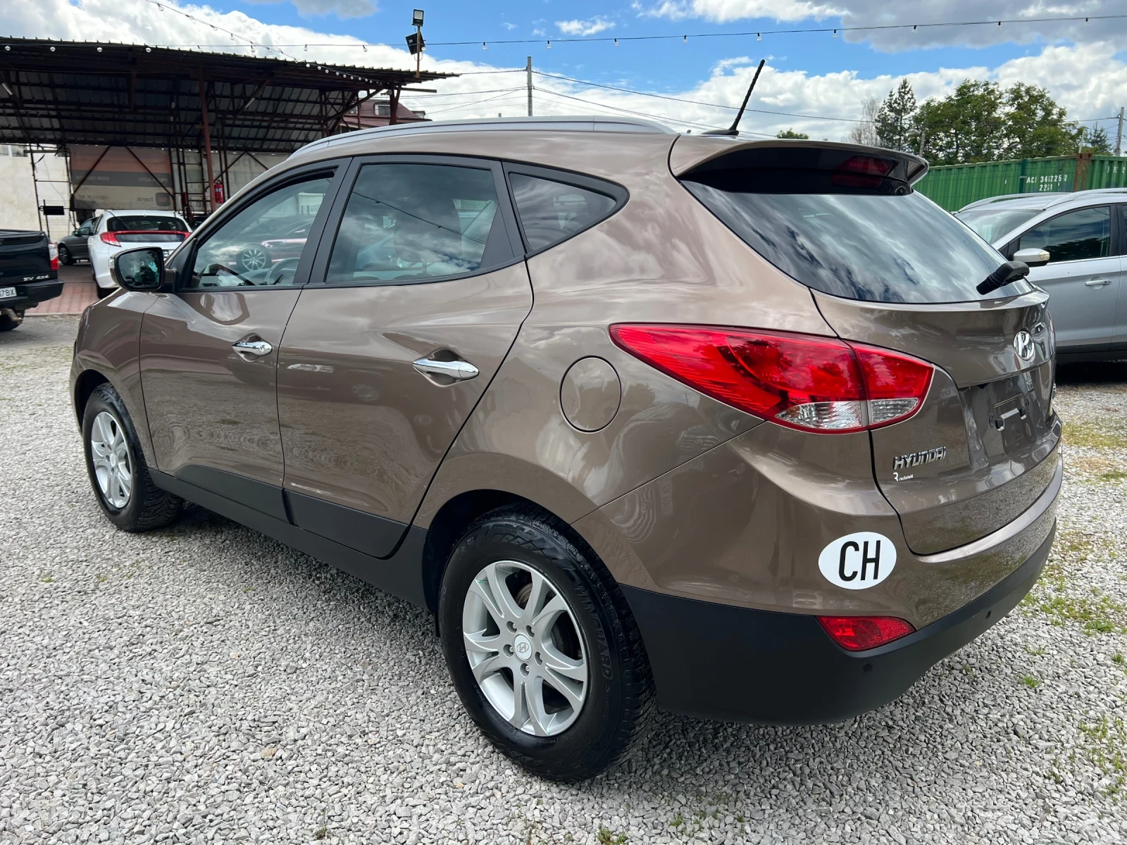 Hyundai IX35 2.0* 4WD* АВТОМАТИК* ШВЕЙЦАРИЯ* КОЖА* НАВИ* КАМЕРА - изображение 7