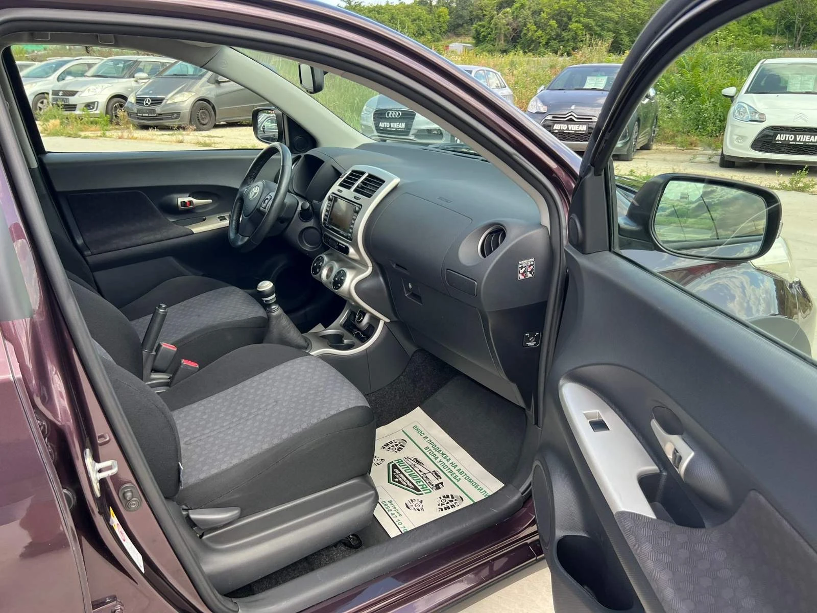 Toyota Urban Cruiser 1.4-ДИЗЕЛ-4Х4 - изображение 7