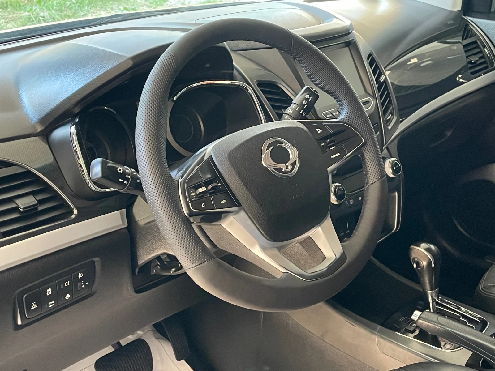 SsangYong Korando 2.2d178кс 4X4 GT-line Carbon Harmon Kardon Webasto, снимка 10 - Автомобили и джипове - 55247907