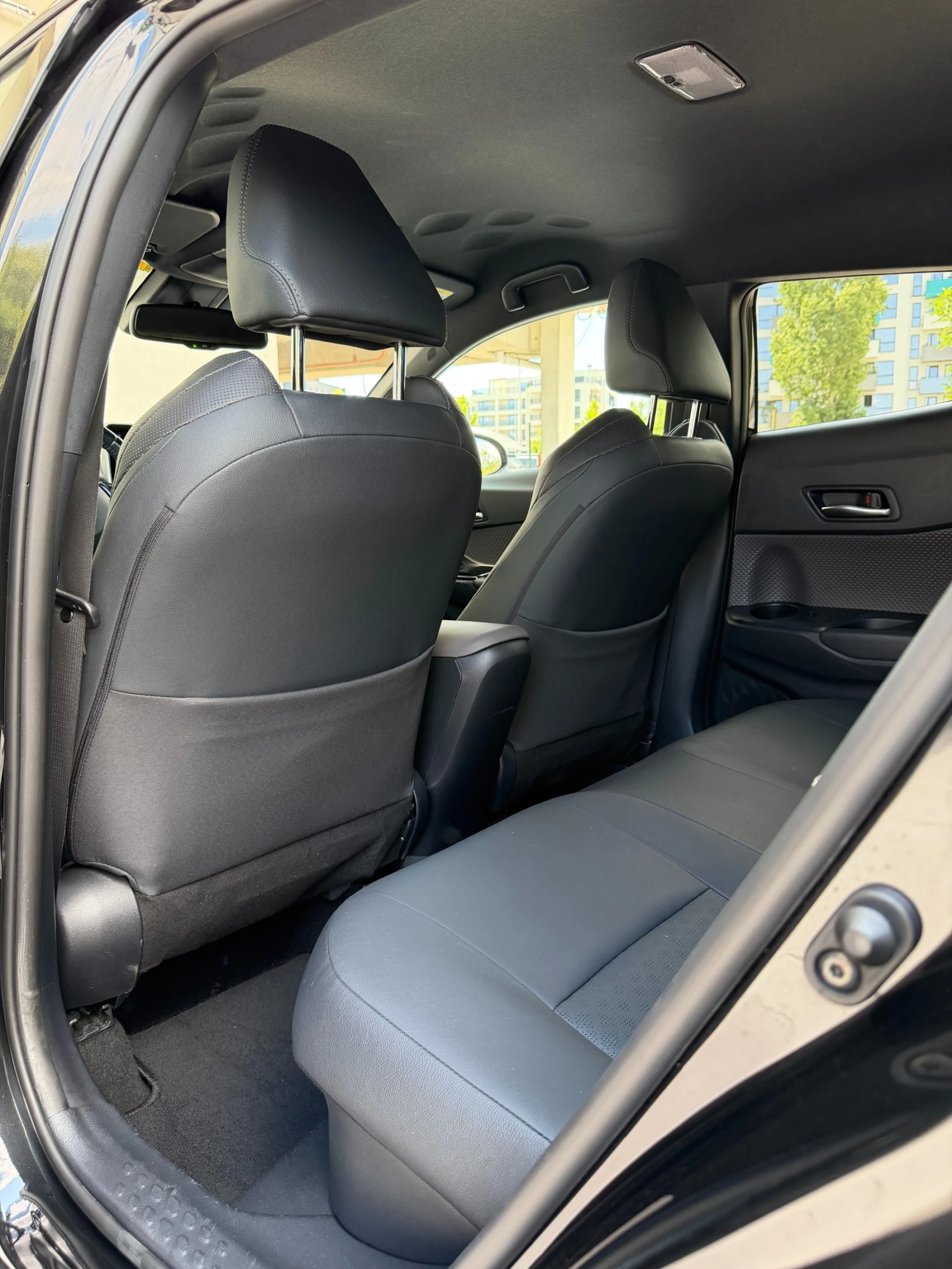 Toyota C-HR 1.8Hybrid e-CVT Facelift в Гаранция, снимка 6 - Автомобили и джипове - 55446177