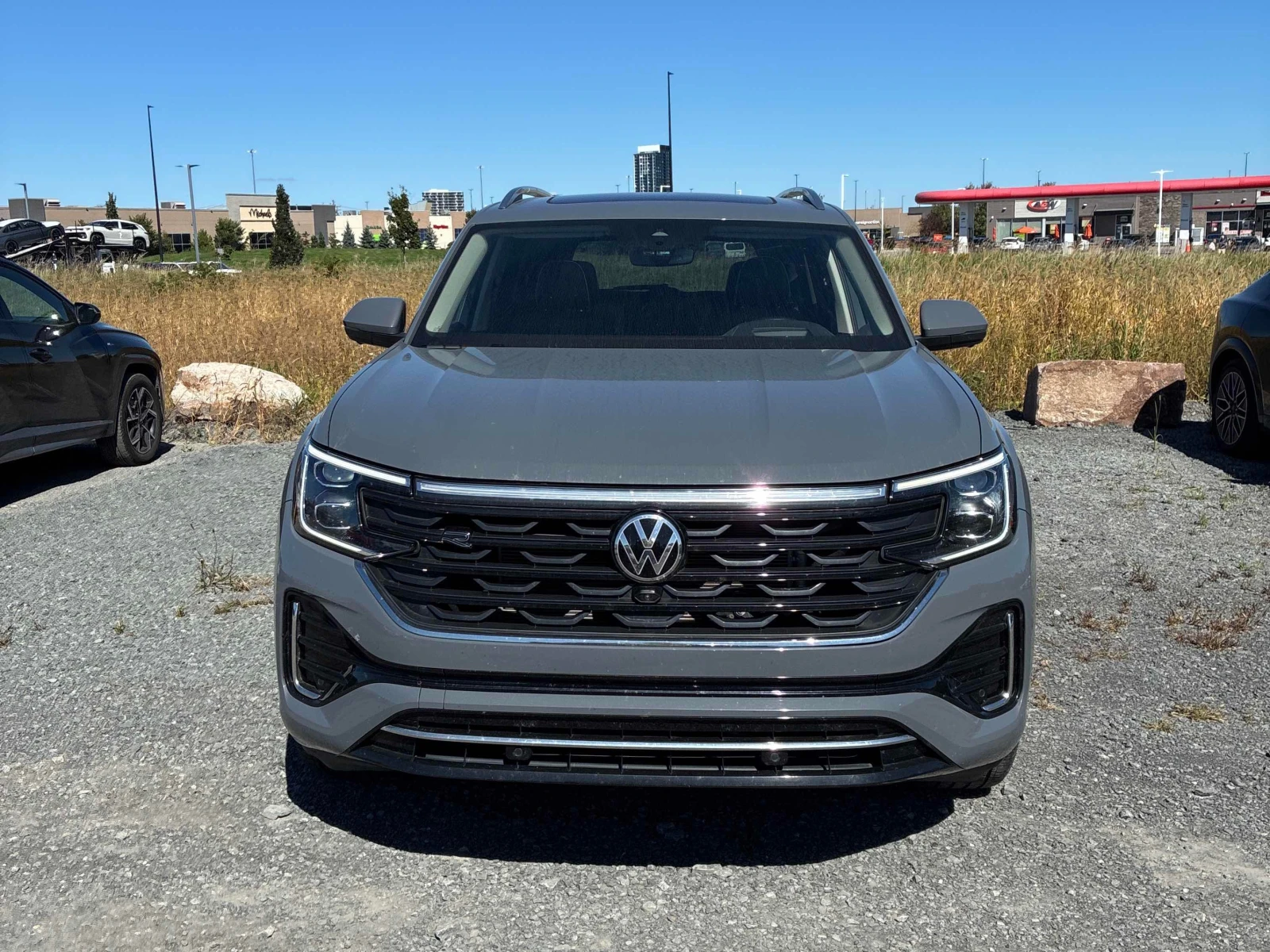 VW Atlas Execline | CARFAX | БЕЗ ИНЦИДЕНТИ , снимка 2 - Автомобили и джипове - 56140787