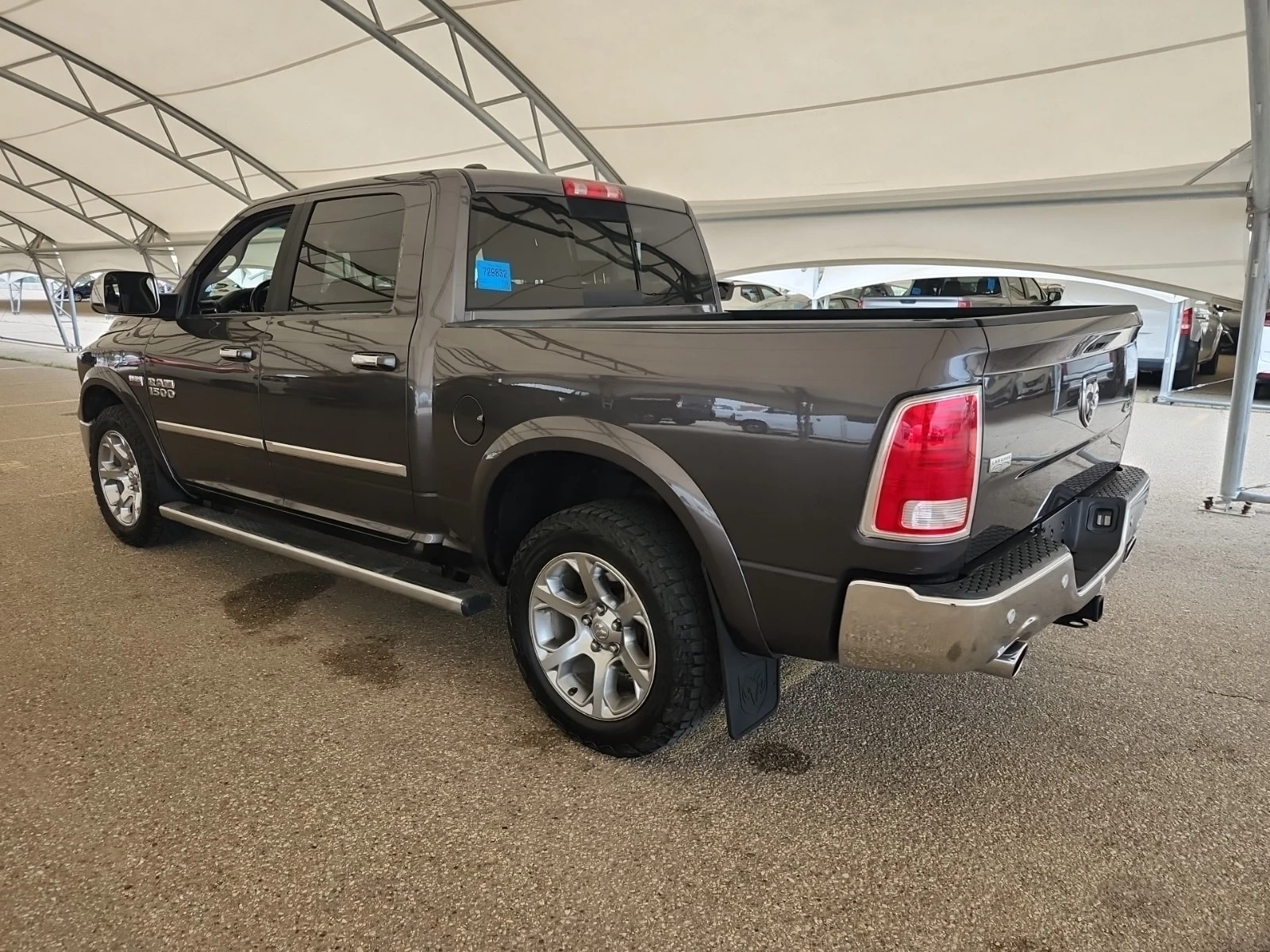 Dodge RAM 1500 * 5.7L V8 * LARAMIE CREW CAB SHORT BED * CARFAX * , снимка 4 - Автомобили и джипове - 56159555