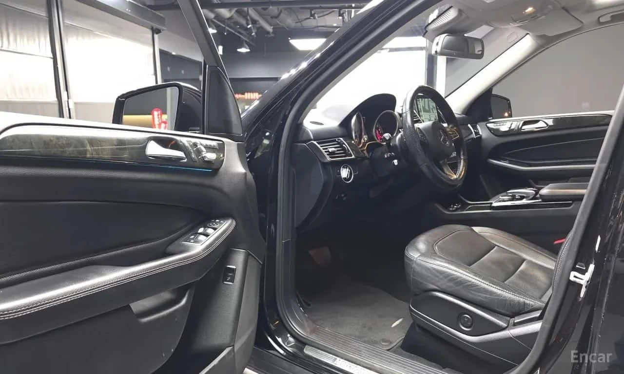 Mercedes-Benz GLE * GLE350 d 4MATIC * ЦЕНА ДО БГ, снимка 10 - Автомобили и джипове - 56214216