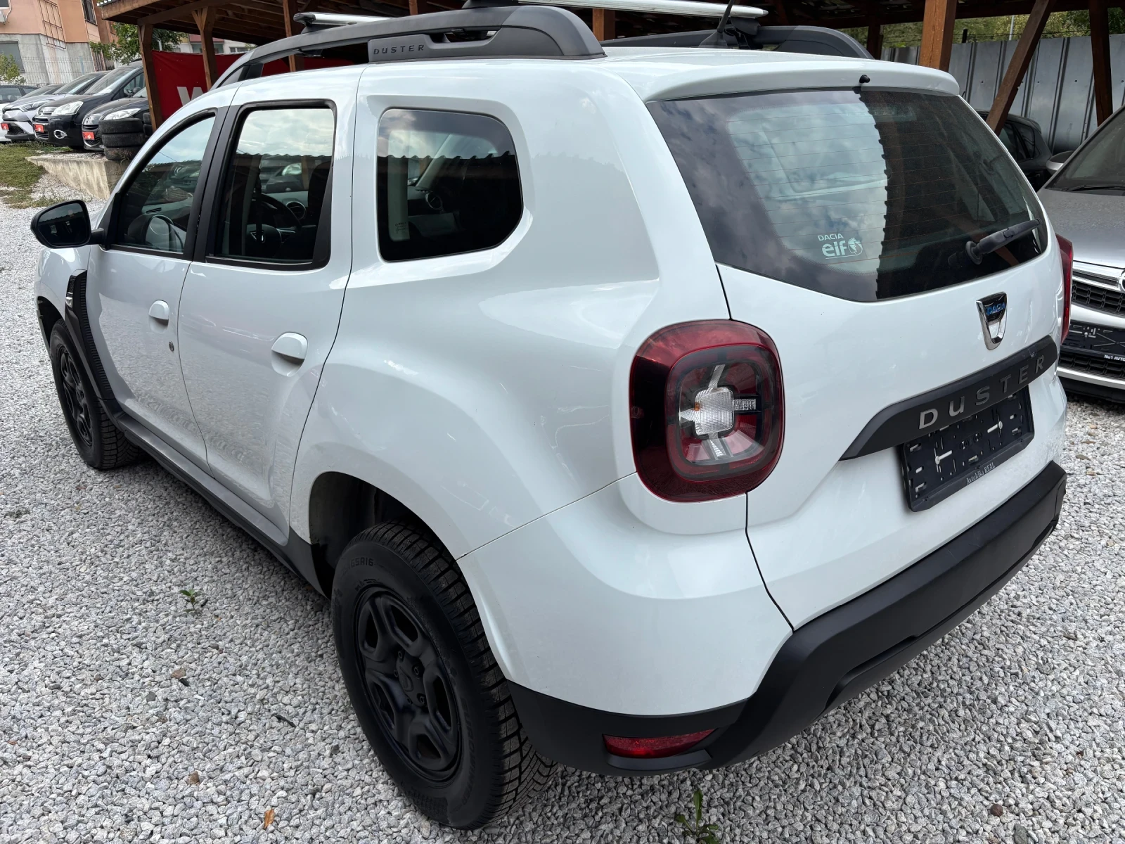 Dacia Duster 1.5 dCi 4Wd, снимка 3 - Автомобили и джипове - 56216774