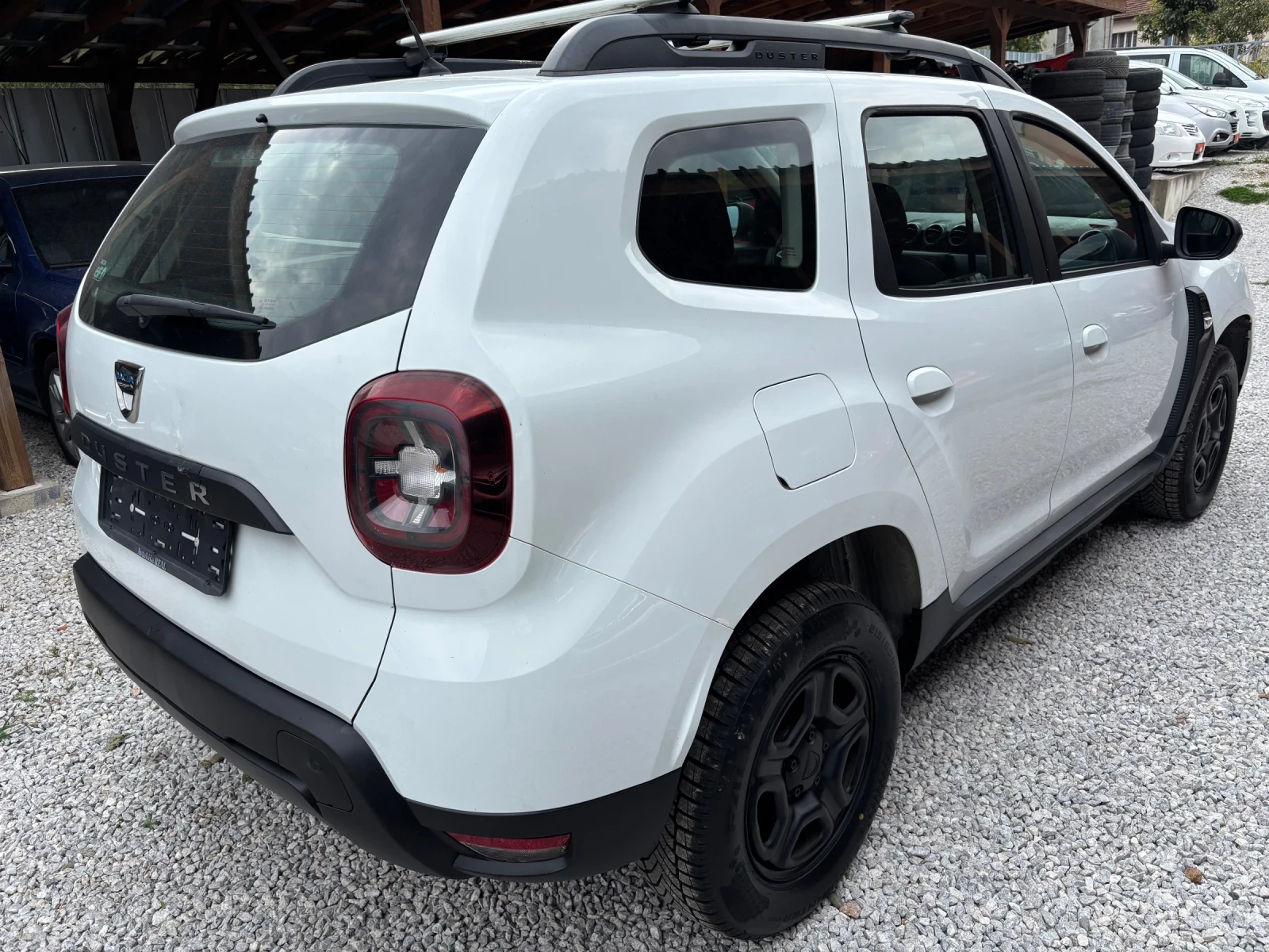 Dacia Duster 1.5 dCi 4Wd, снимка 4 - Автомобили и джипове - 56216774