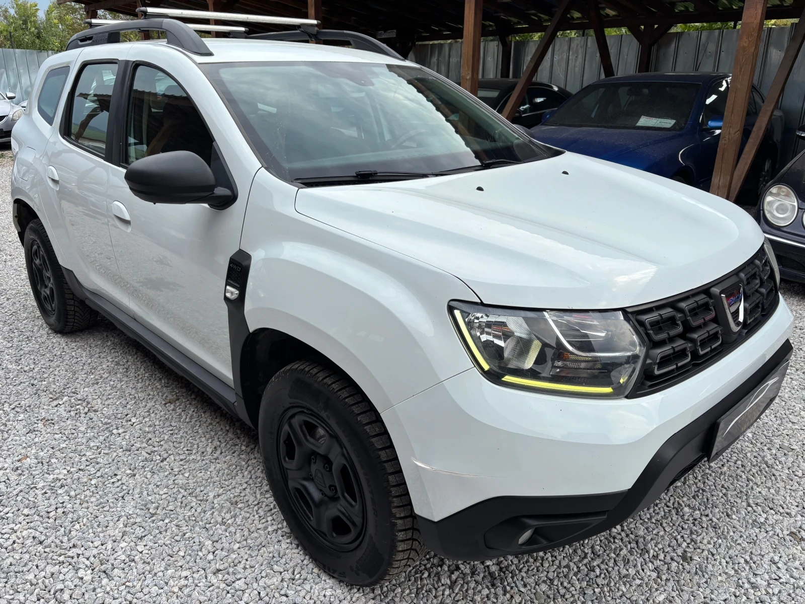 Dacia Duster 1.5 dCi 4Wd, снимка 5 - Автомобили и джипове - 56216774