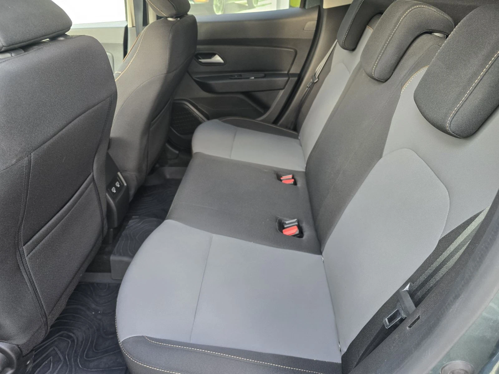 Dacia Duster 4х4, снимка 14 - Автомобили и джипове - 56574864