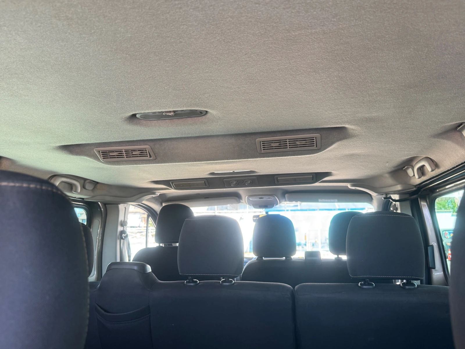Renault Trafic, снимка 8 - Бусове и автобуси - 55242567