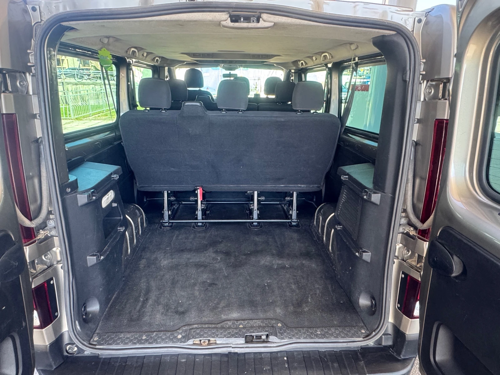 Renault Trafic, снимка 7 - Бусове и автобуси - 55242567
