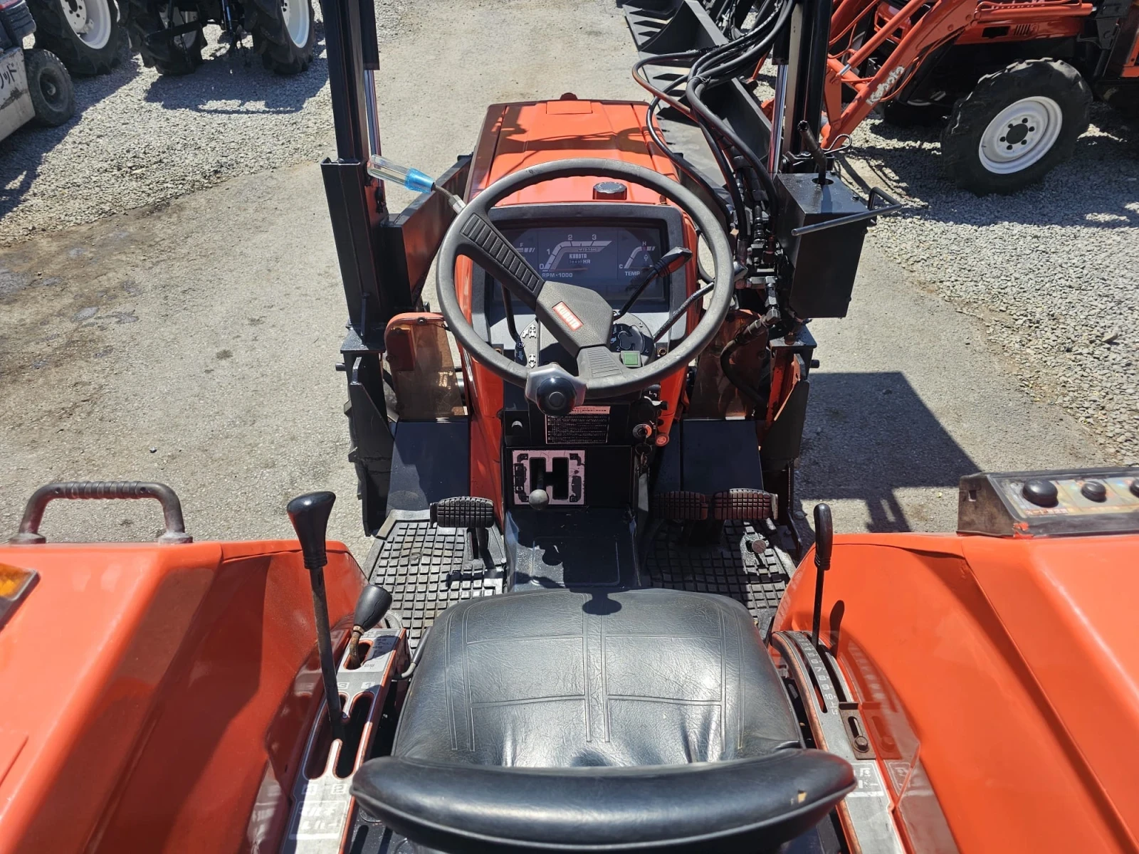 Трактор Kubota L1-295 - изображение 5