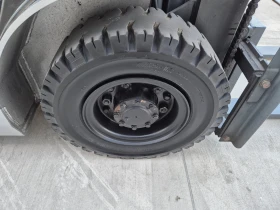 Мотокар Nissan 2.5 тона / АВТОМАТ / ПЕРФЕКТЕН !, снимка 12