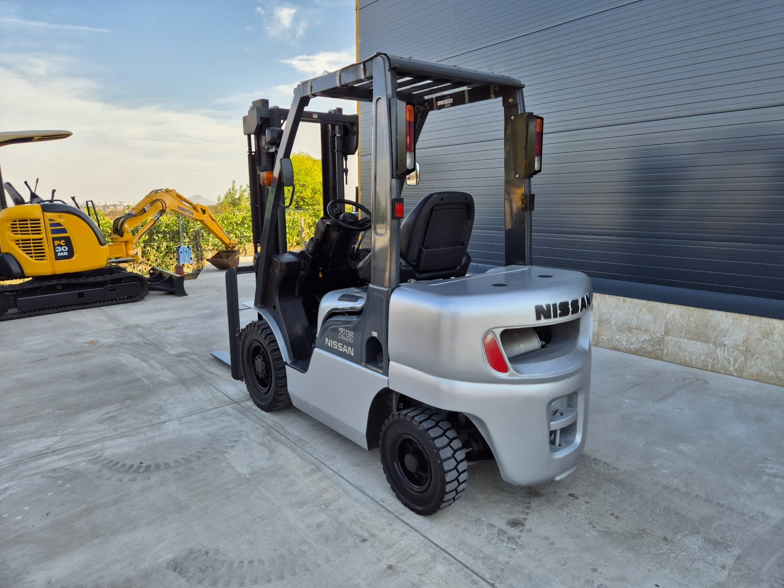  Nissan 2.5  /  /  ! | Mobile.bg   3