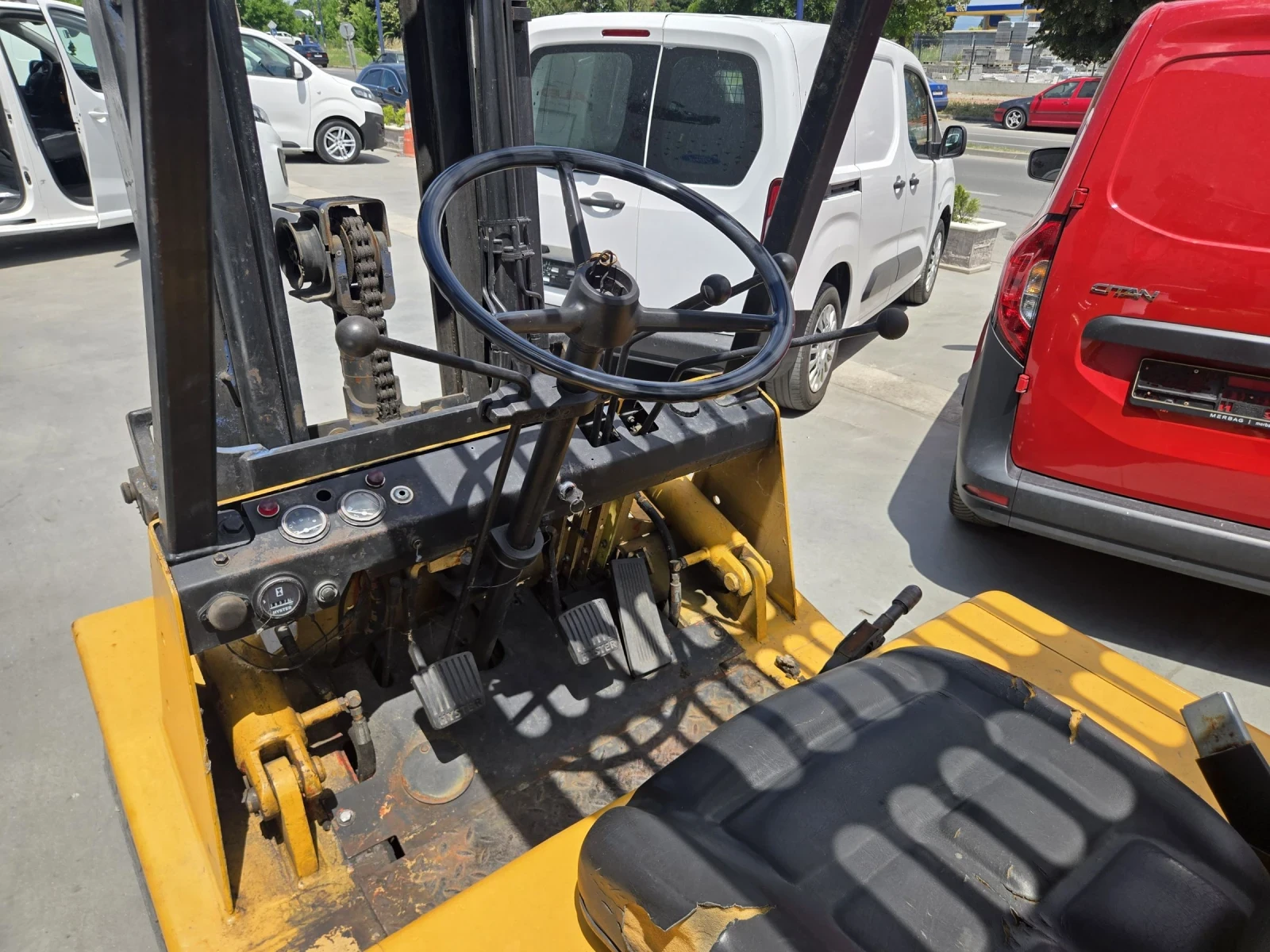Мотокар Hyster, снимка 5 - Индустриална техника - 54963119