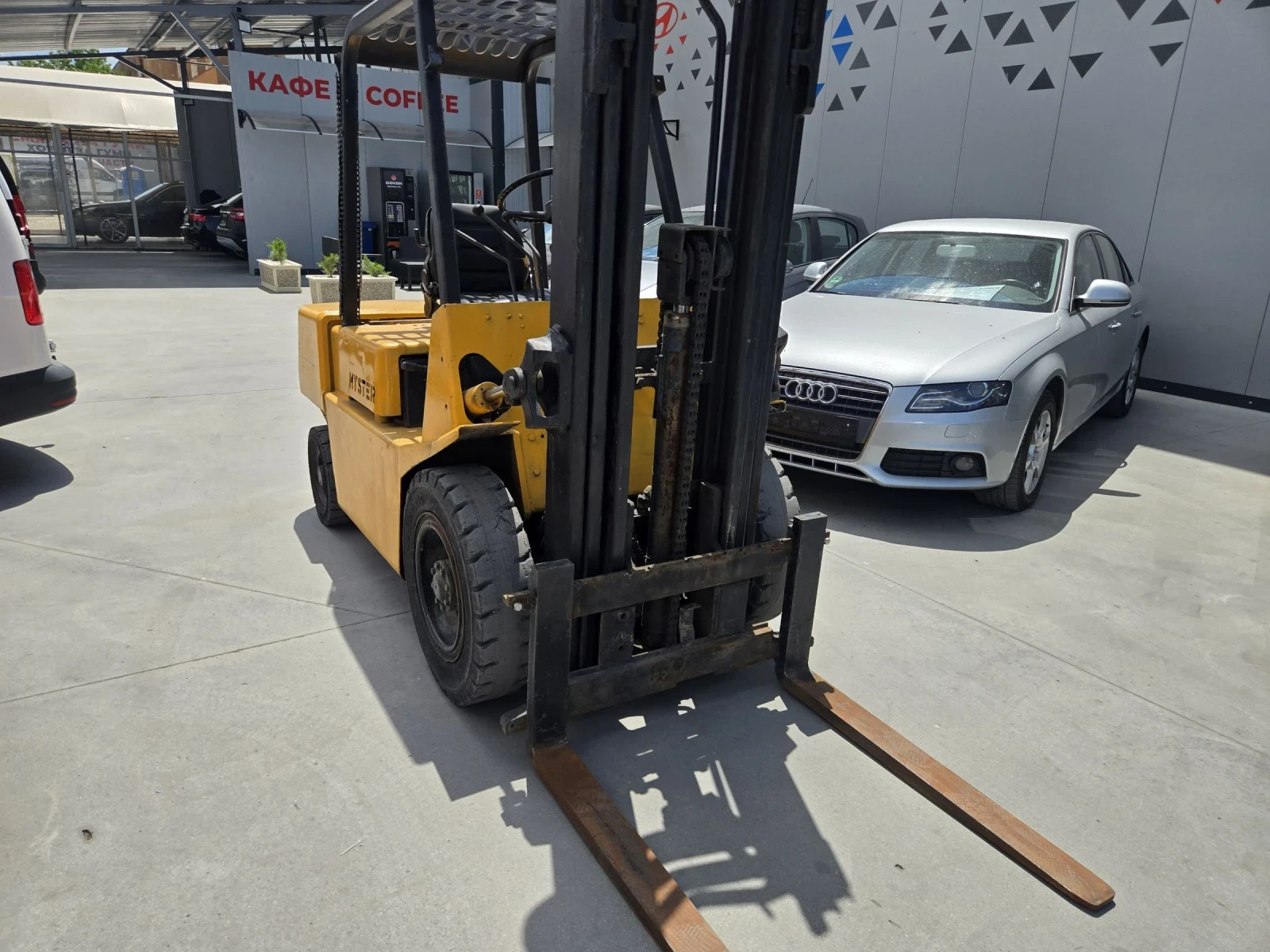 Мотокар Hyster, снимка 2 - Индустриална техника - 54963119