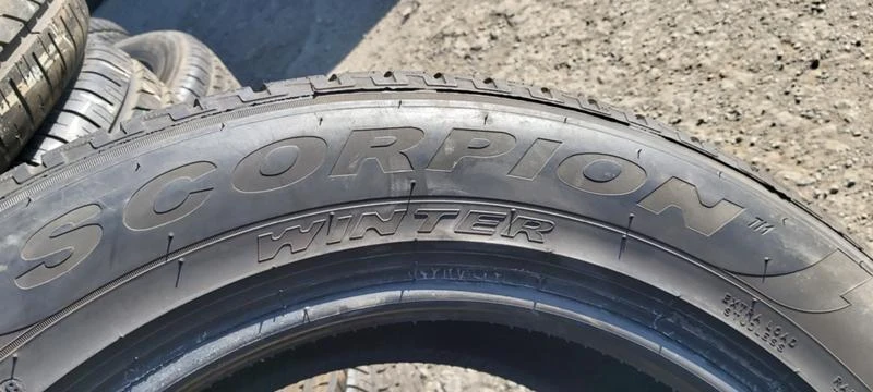 Гуми Зимни 235/60R18, снимка 8 - Гуми и джанти - 30918600