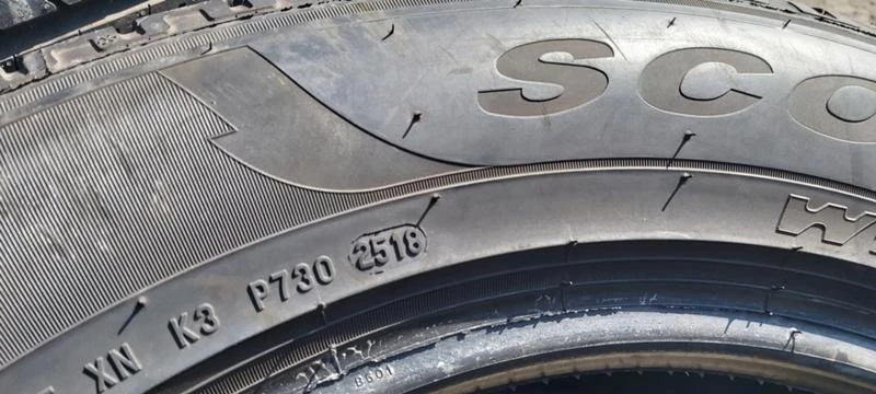 Гуми Зимни 235/60R18, снимка 7 - Гуми и джанти - 30918600