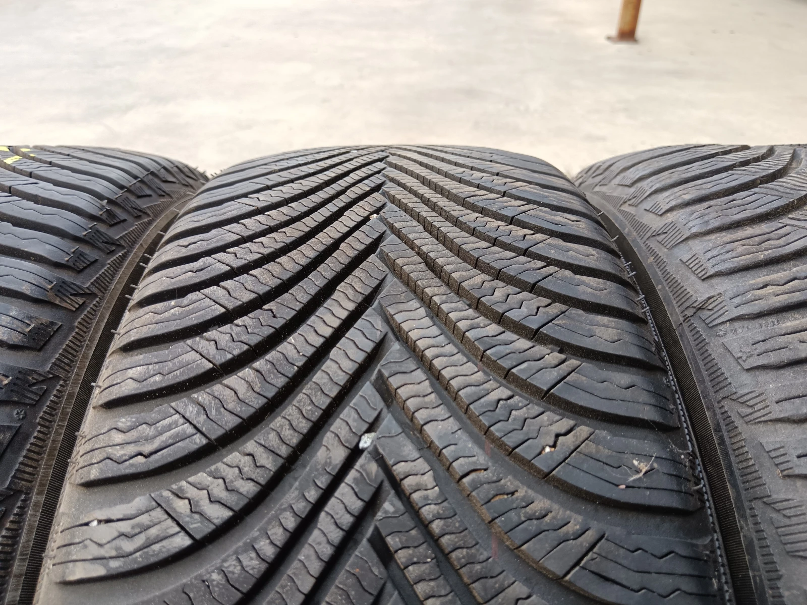  215/55R17 | Mobile.bg   1