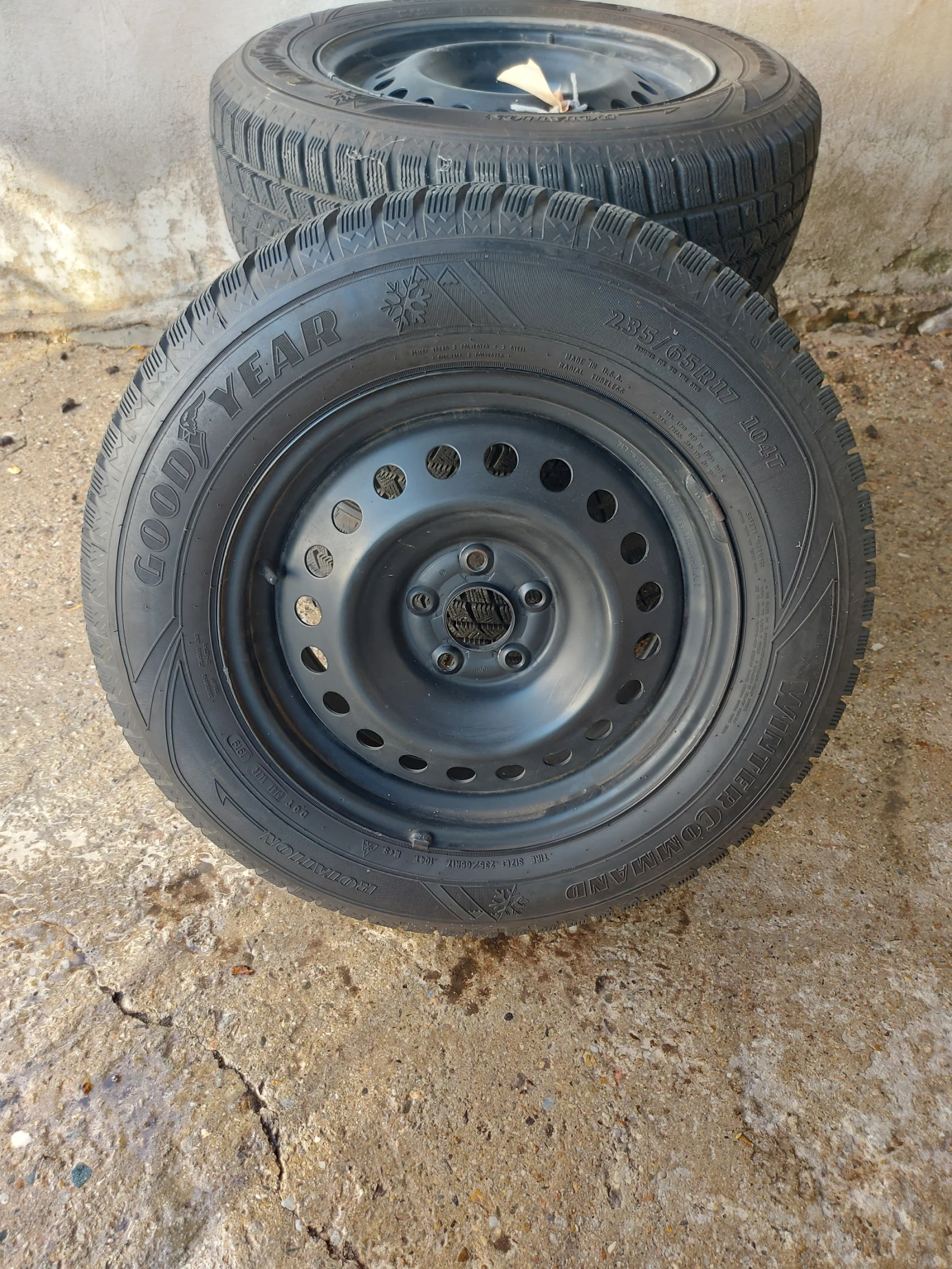 Гуми с джанти Goodyear 235/65R17