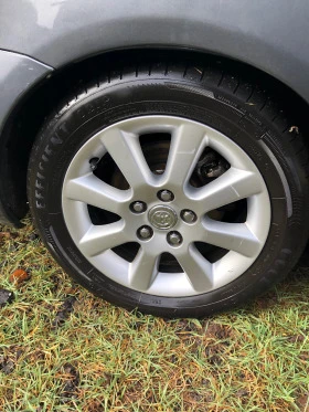 Toyota Avensis 2.2 177к.с D-Cat  2006г КСЕНОН, снимка 13