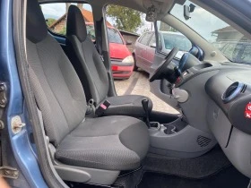 Toyota Aygo 1.0 68кс., снимка 10