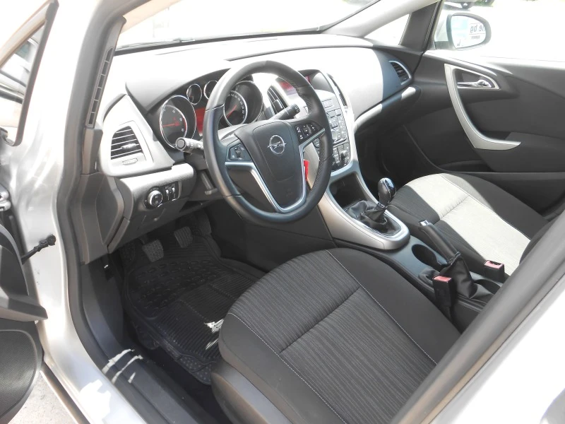 Opel Astra 1.7d-6sk-Euro-5A, снимка 13 - Автомобили и джипове - 45728969