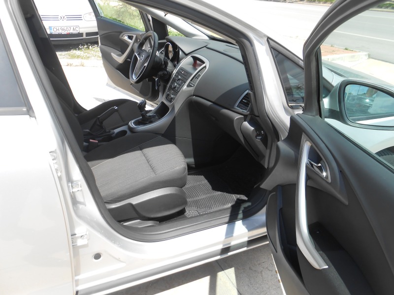 Opel Astra 1.7d-6sk-Euro-5A, снимка 17 - Автомобили и джипове - 45728969