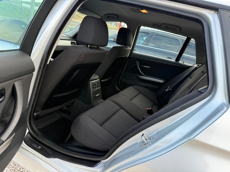 BMW 320 2.0d, 163кс, 6ск, НАВИ, ПОДГР, ТЕМПОМАТ, снимка 13 - Автомобили и джипове - 47989717