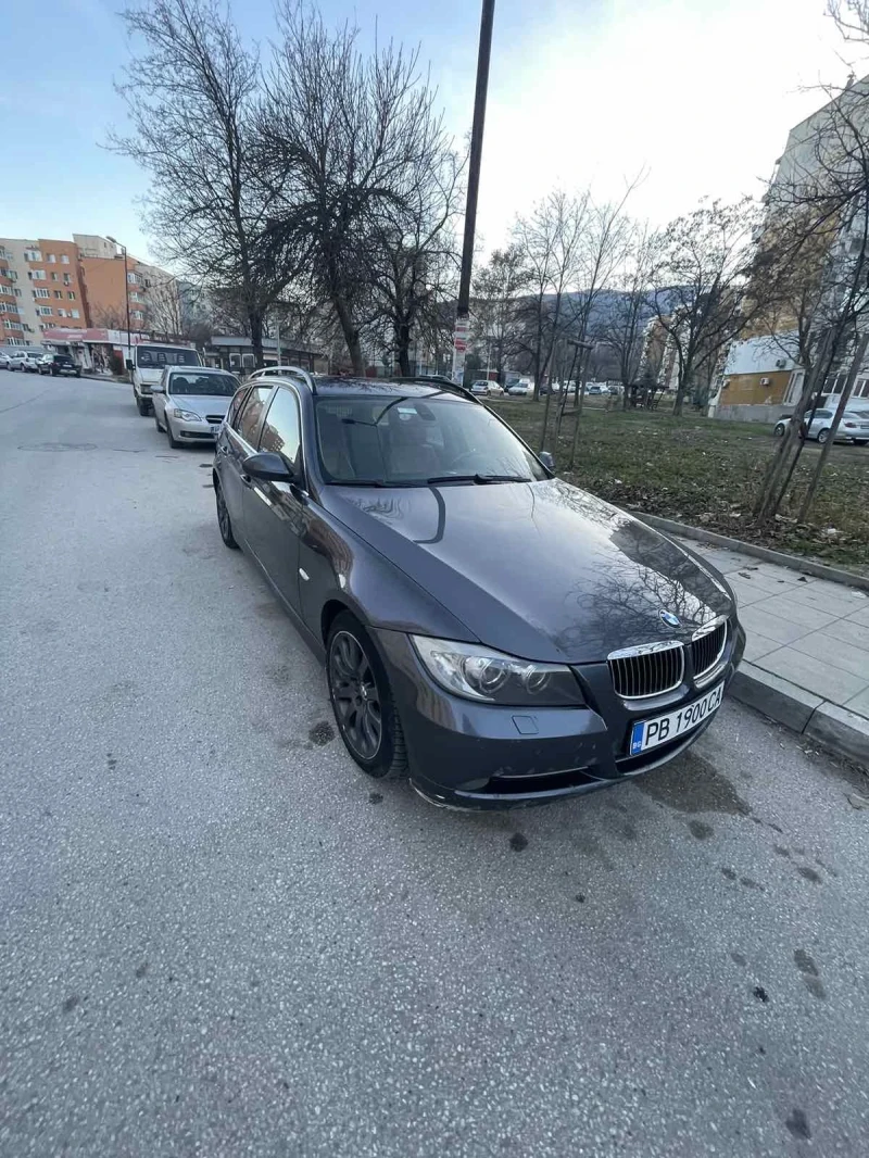 BMW 330, снимка 1 - Автомобили и джипове - 48105751