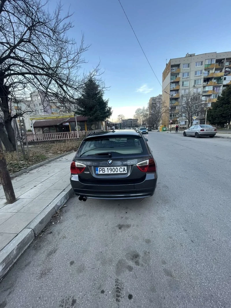 BMW 330, снимка 4 - Автомобили и джипове - 48105751