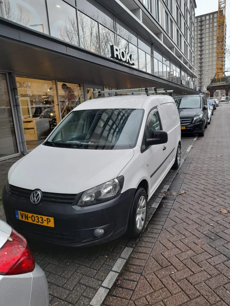 VW Caddy Maxi, снимка 2 - Автомобили и джипове - 49500733