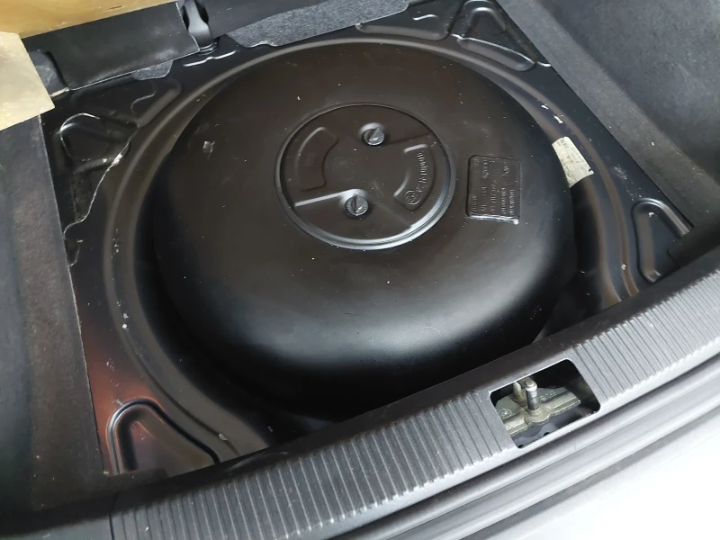 Audi A3 1.6 газ- бензин, снимка 14 - Автомобили и джипове - 51905443