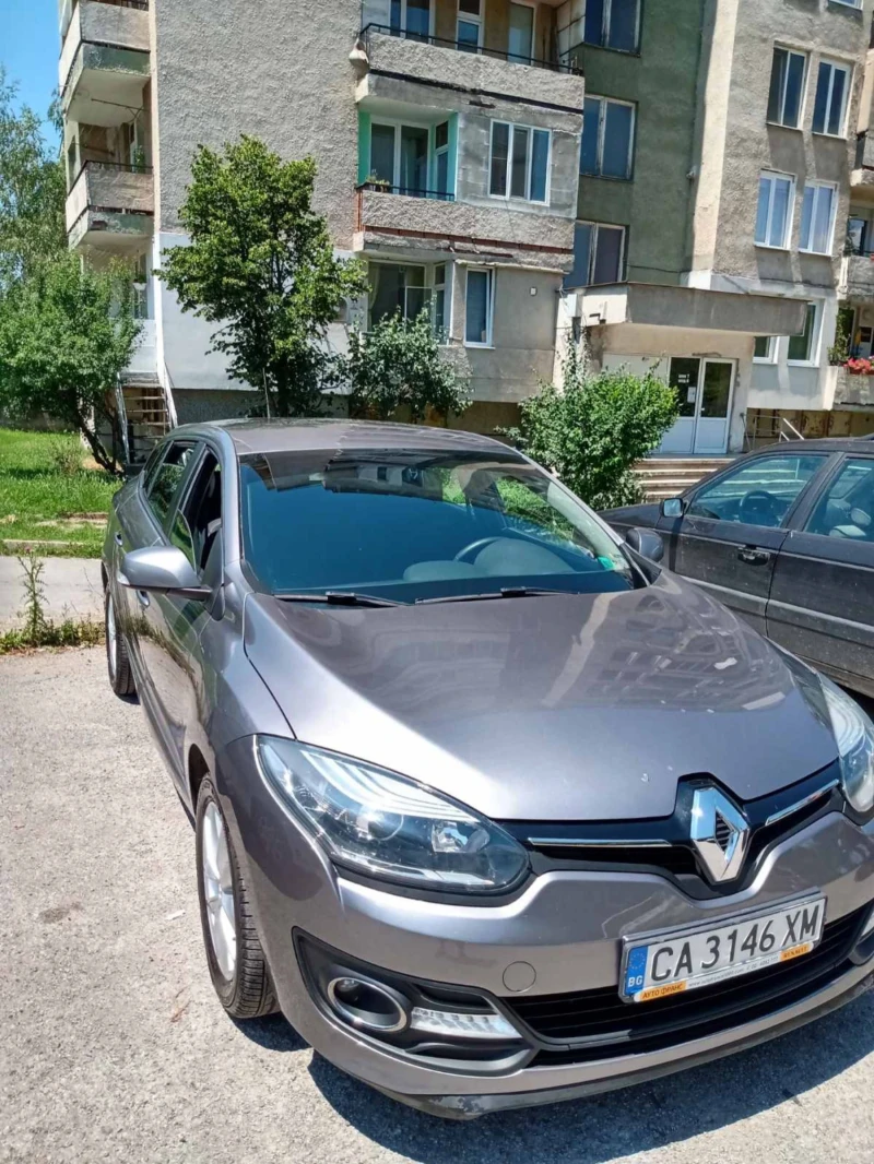 Renault Megane Дизел , снимка 4 - Автомобили и джипове - 52384608