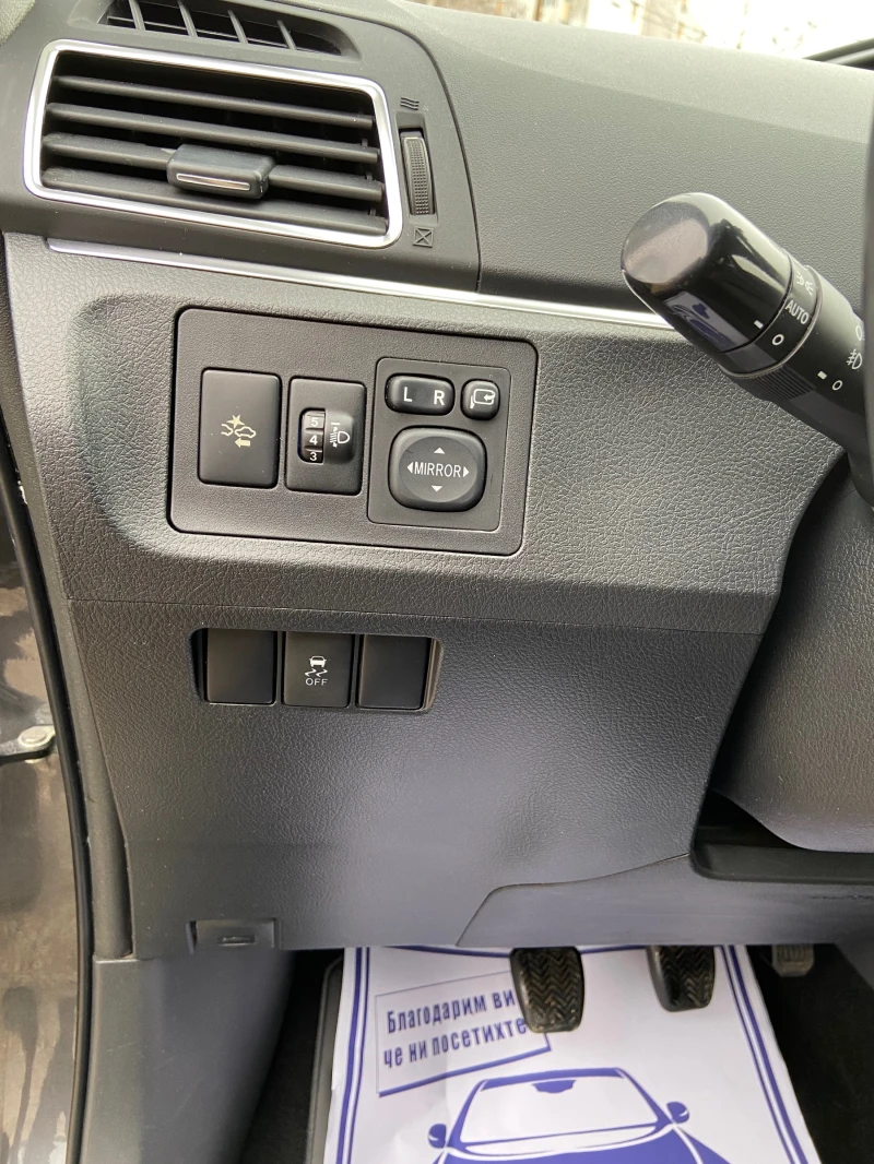 Toyota Verso 1.8 VVT-I NAVI 7М Камера ПанорамаШвейцария, снимка 11 - Автомобили и джипове - 53447299