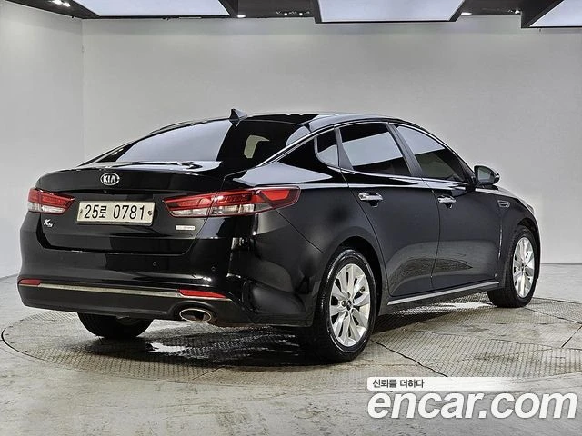 Kia Optima, снимка 4 - Автомобили и джипове - 56063002