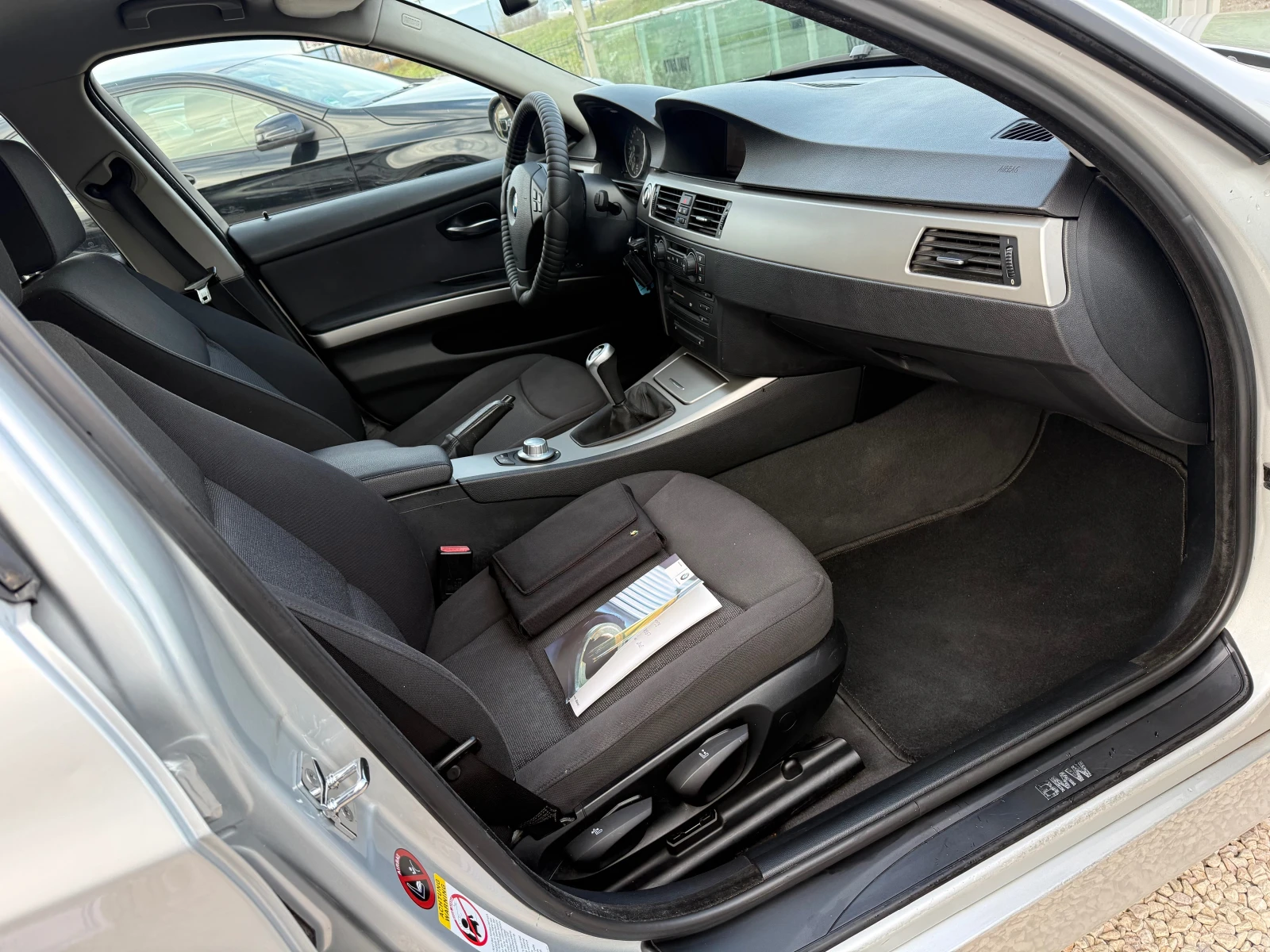 BMW 320 2.0d, 163кс, 6ск, НАВИ, ПОДГР, ТЕМПОМАТ - изображение 10