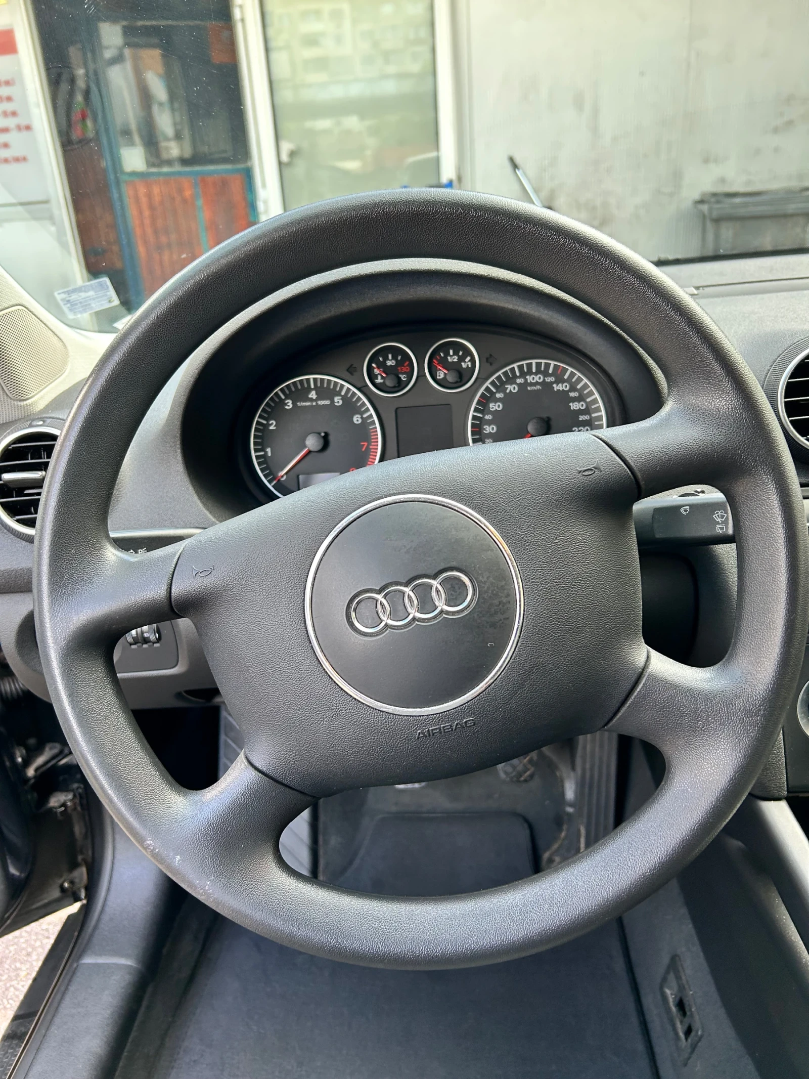 Audi A3 1, 6i 102k - изображение 9