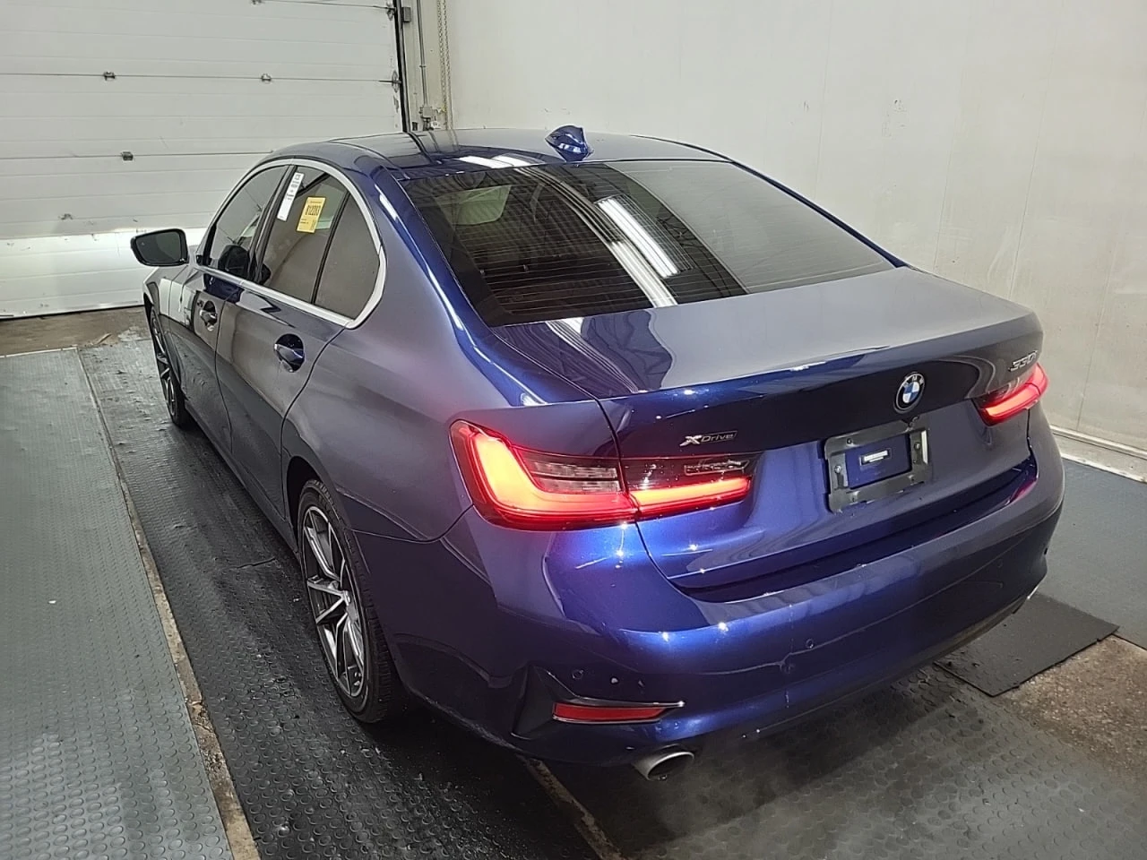 BMW 330 * АВТО КРЕДИТ* ЦЕНА ДО БГ * Сервизна история *  - изображение 6