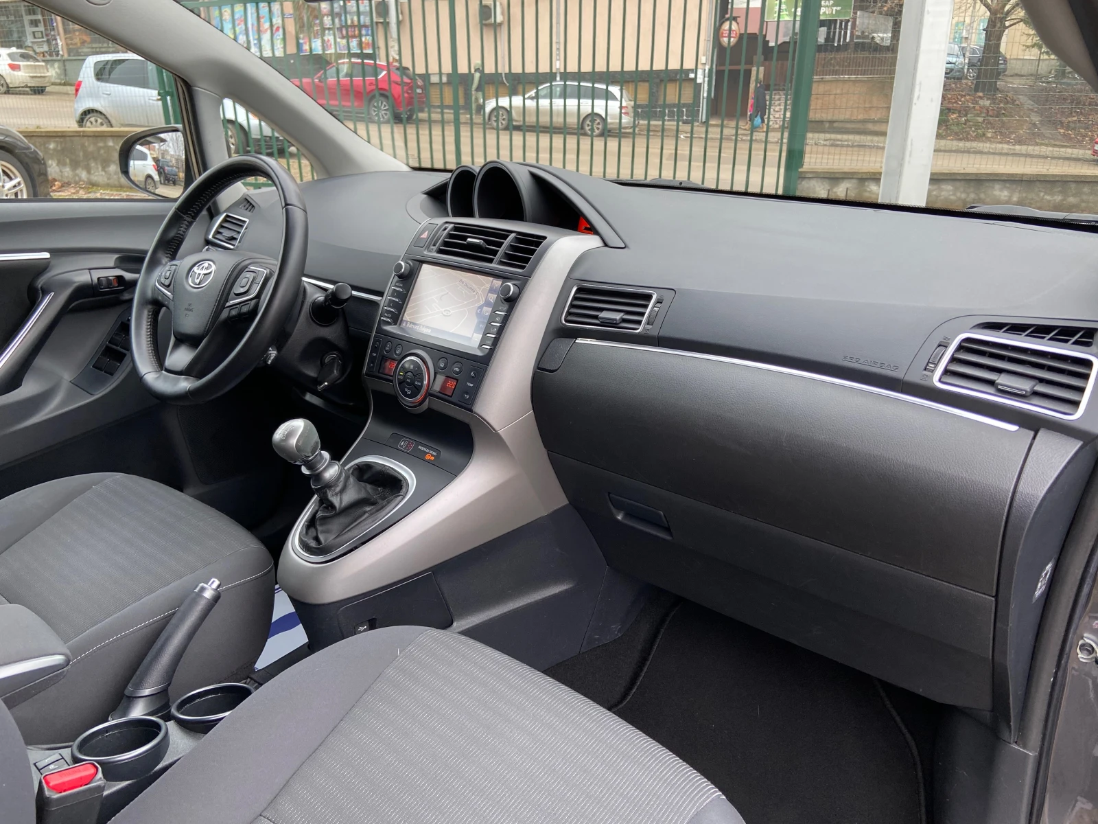 Toyota Verso 1.8 VVT-I NAVI 7� ������ ����������������� | Mobile.bg � ����������� 9