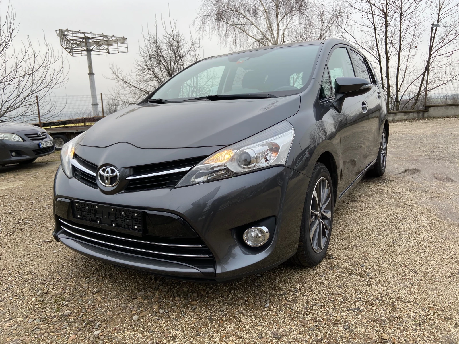 Toyota Verso 1.8 VVT-I NAVI 7� ������ ����������������� | Mobile.bg � ����������� 1