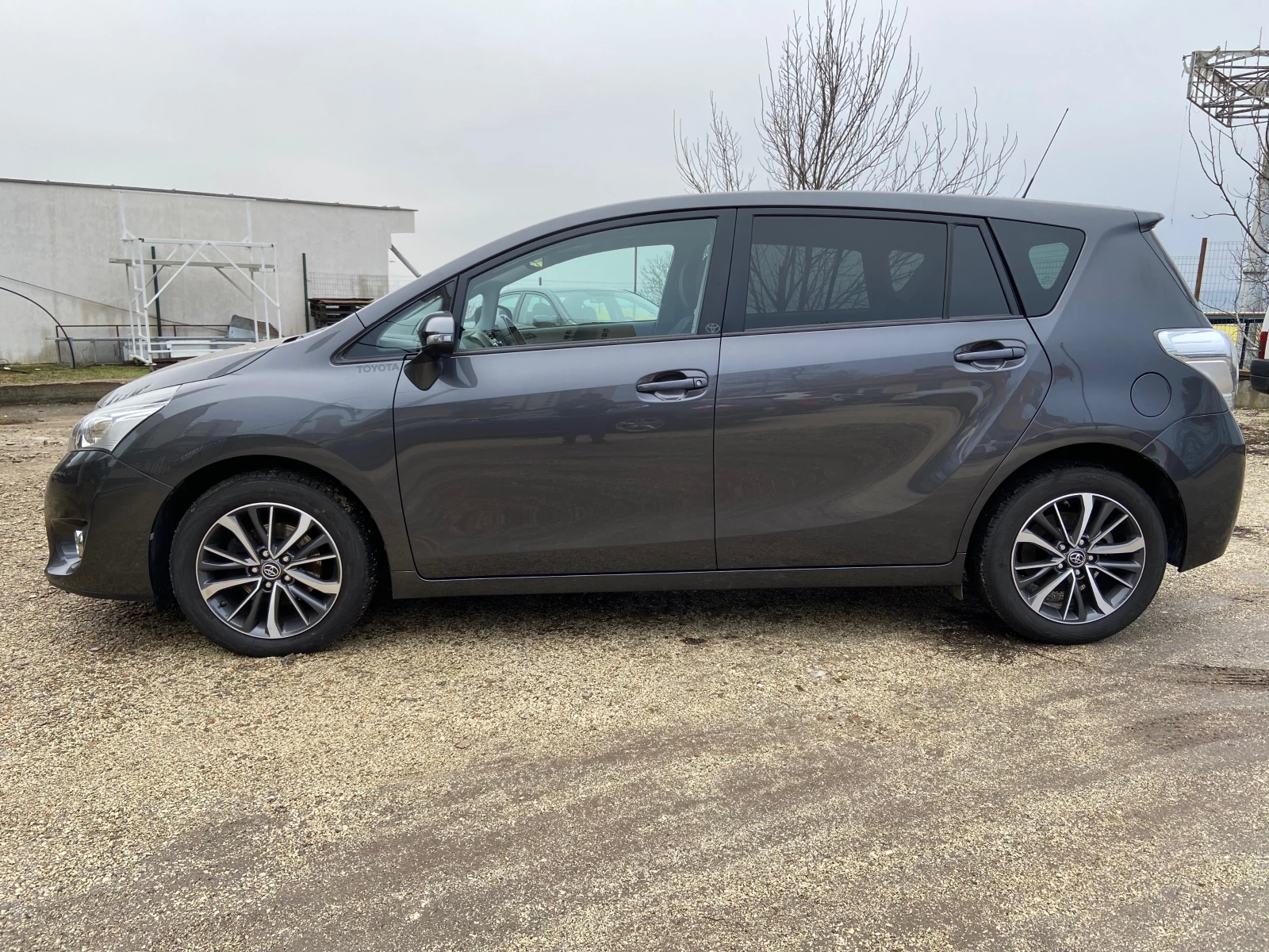 Toyota Verso 1.8 VVT-I NAVI 7� ������ ����������������� | Mobile.bg � ����������� 2