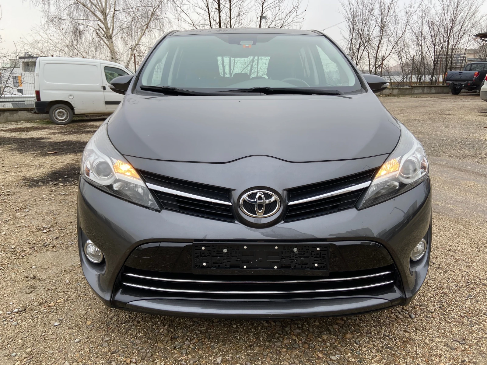 Toyota Verso 1.8 VVT-I NAVI 7� ������ ����������������� | Mobile.bg � ����������� 7