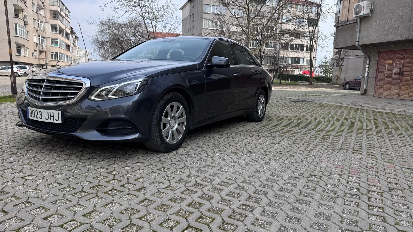 Mercedes-Benz E 250, снимка 3 - Автомобили и джипове - 53725295