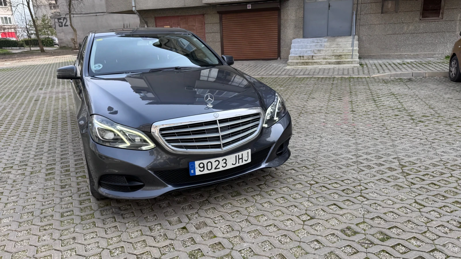 Mercedes-Benz E 250, снимка 10 - Автомобили и джипове - 53725295