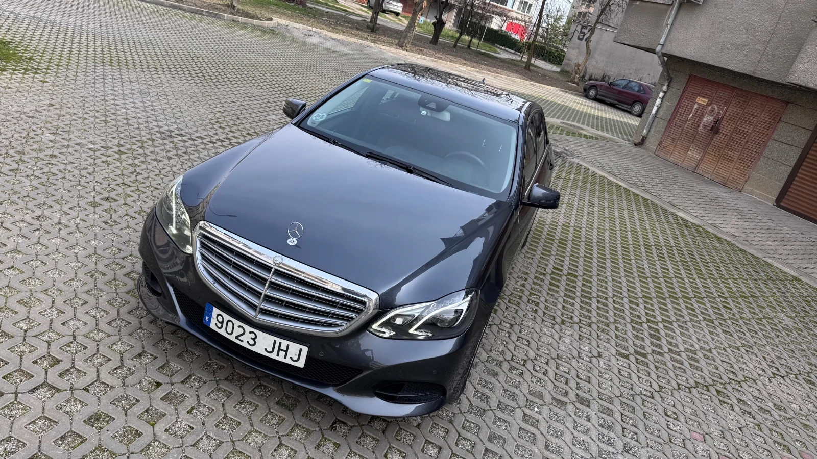 Mercedes-Benz E 250, снимка 14 - Автомобили и джипове - 53725295